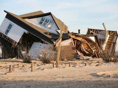 Professional emergency water extraction services services in Wilmington - water damage restoration service